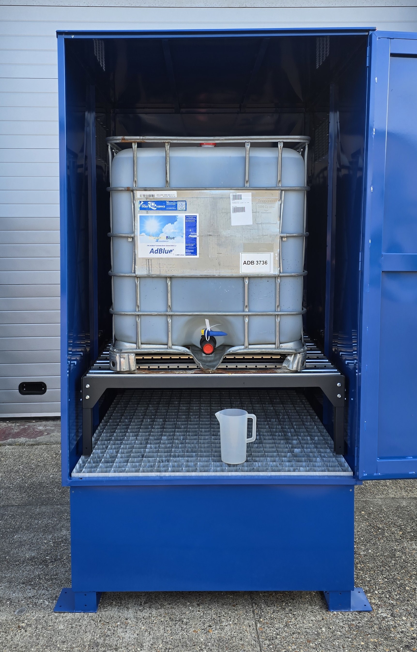 IBC Cabinet Showing Tilted Supports And IBC