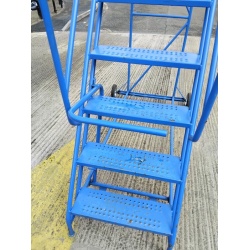 10 Step Mobile Platform - Anti Climb Bar Engaged