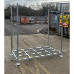 Second Hand Used Titan Post Pallet 2M