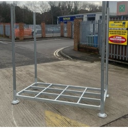 Second Hand Titan Post Pallet 2M