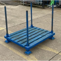 Second Hand Used Post Pallet with Posts 