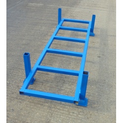 Staggered Steel Stacking Post Pallet