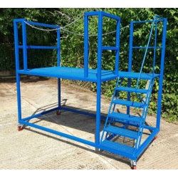 Trailer & Lorry Access Mobile Unloading Platform With Steps - S1