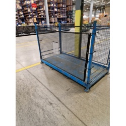 Netted Side for a Roll cage or Stillage Acting as Temp Side for SM5 Stillage