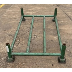 Used Green Post Pallet with Removeable Posts