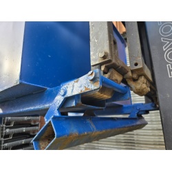 fork locked on Tipping skip on telehandler