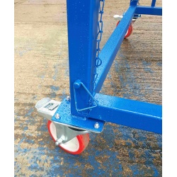Pin adjustable height platform leg