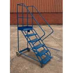 Used 6 Step Easy Slope Ladder