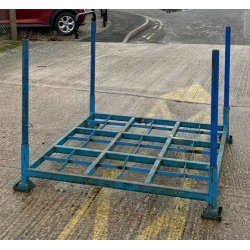 Used Blue Large Post Pallet