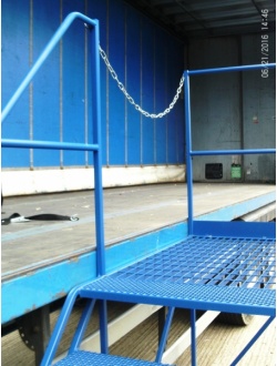 Trailer Side Access Mobile Platform with steps - 1.3m with chain