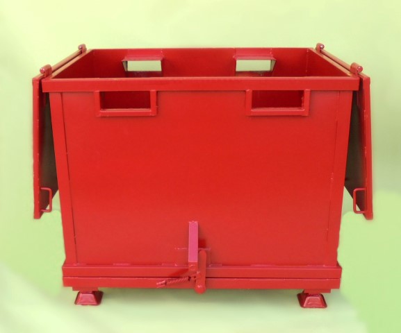 Drop Bottom Skip Bin with Hinging Lid Open