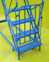 Mobile Steps with Gate